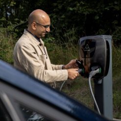 Charge Amps Aura 2 | 2 x 22 kW | Sähköauton latausasema